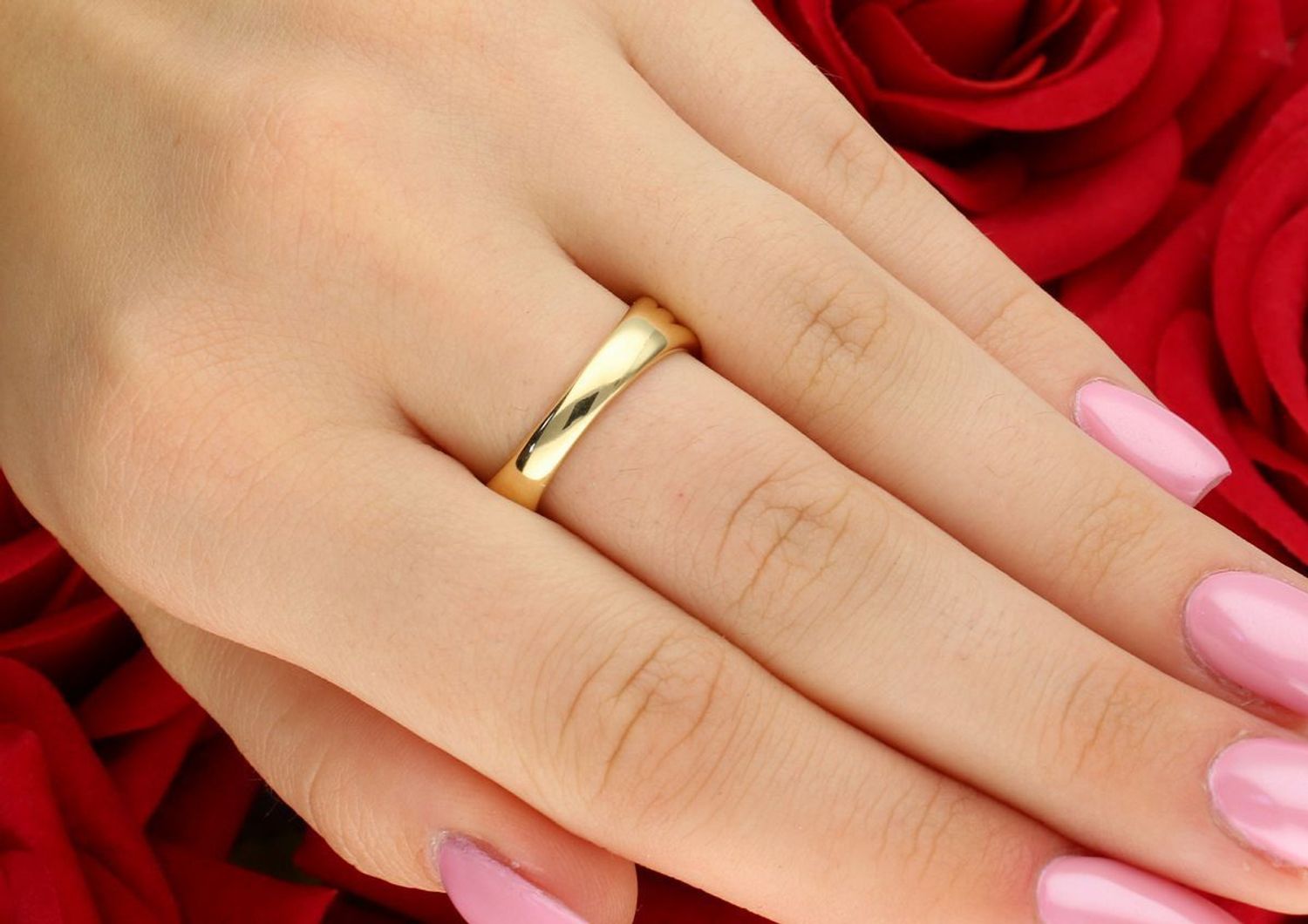 Złoty pierścionek próby 925 z 207 diamentami o łącznej masie 0,63 ct, czystość SI, barwa H. Waga 4,52 g. Elegancka biżuteria z certyfikatem autentyczności.1.jpg